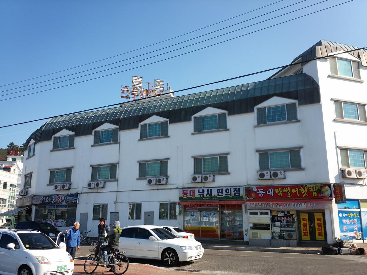 Geoje Jangseungpo Lighthouse Hotel Sodong Exterior foto